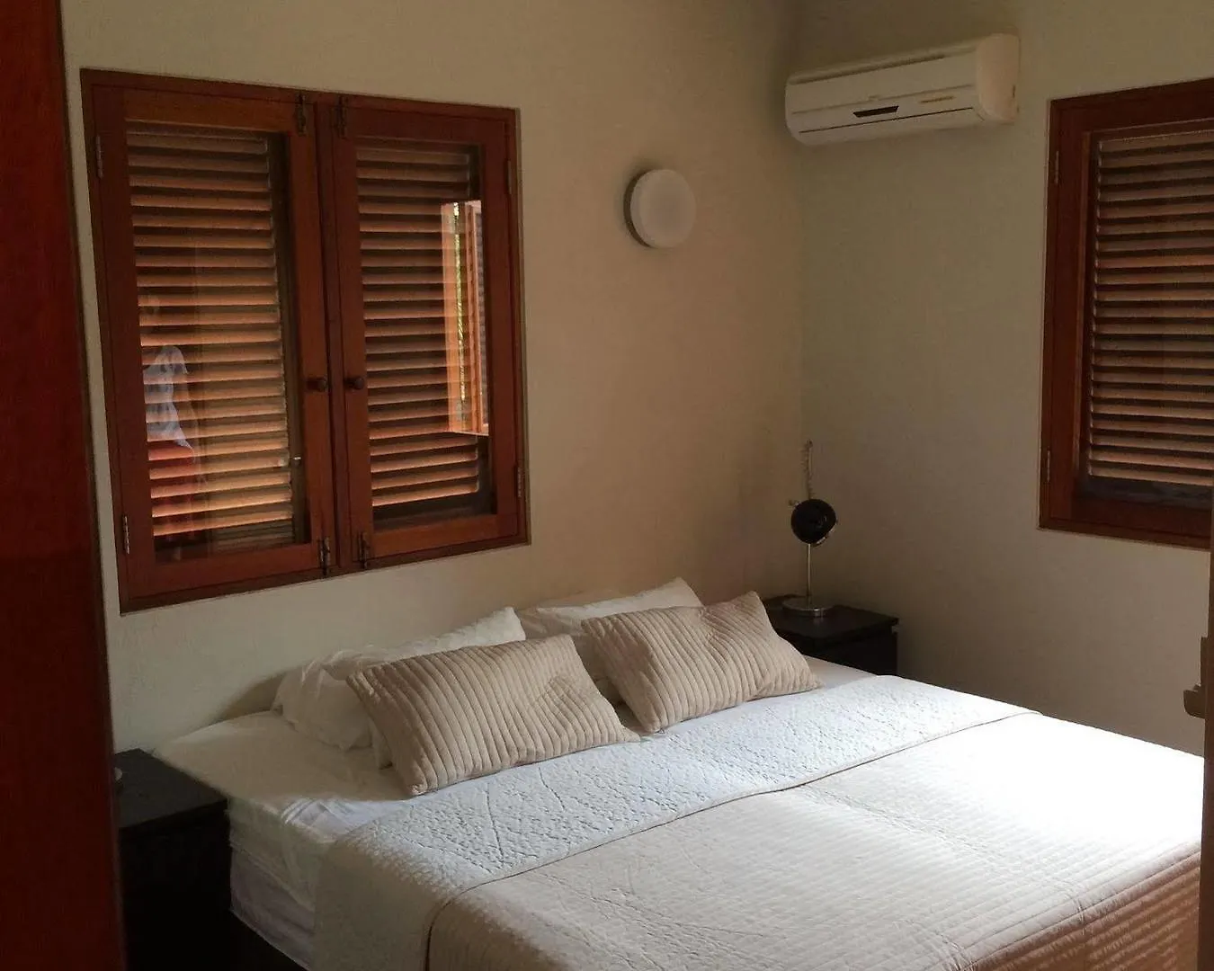 Belnem Villas Bonaire, Santo Eustáquio e Saba